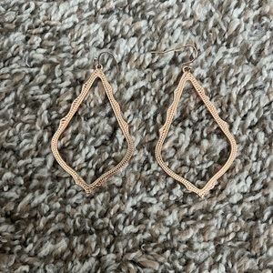 Kendra Scott Drop Earrings - Rose Gold